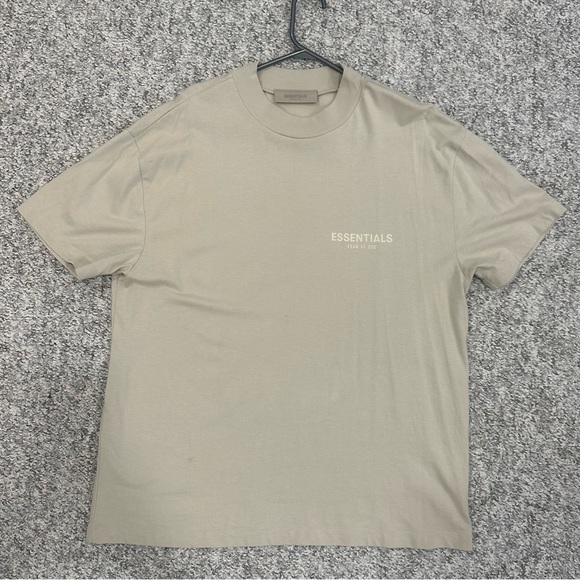 Essentials Fear Of God Tshirt - Picture 2 of 7